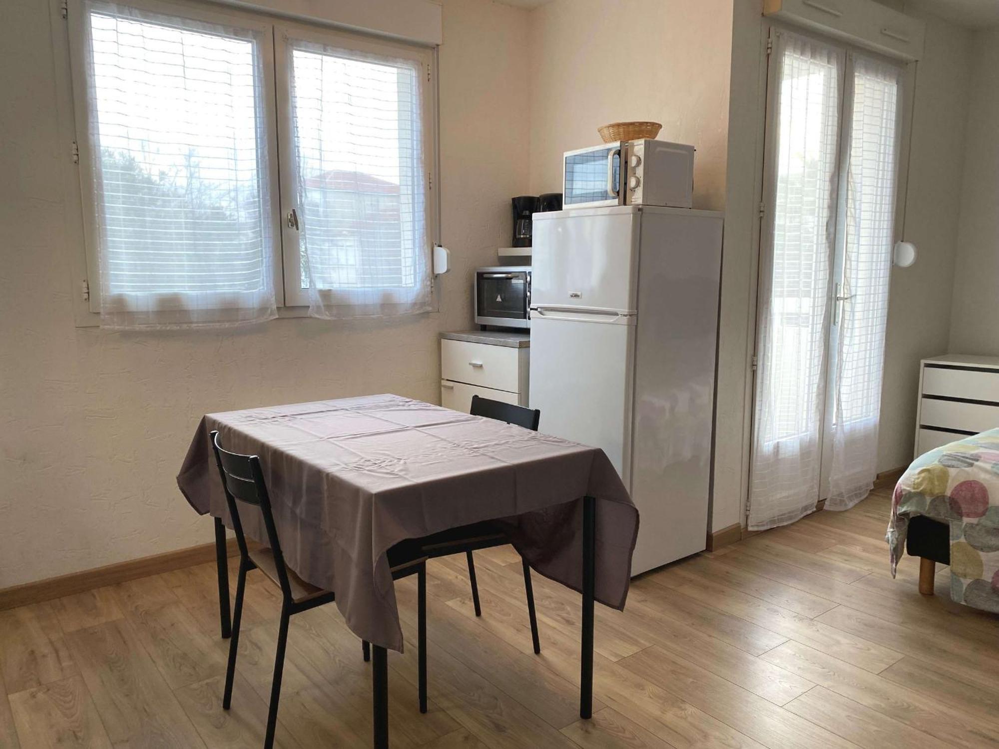 Studio Renove Avec Balcon, Proche Commerces, Wifi Et Cellier Privatif - Balaruc-Les-Bains. - Fr-1-553-13 Exterior photo
